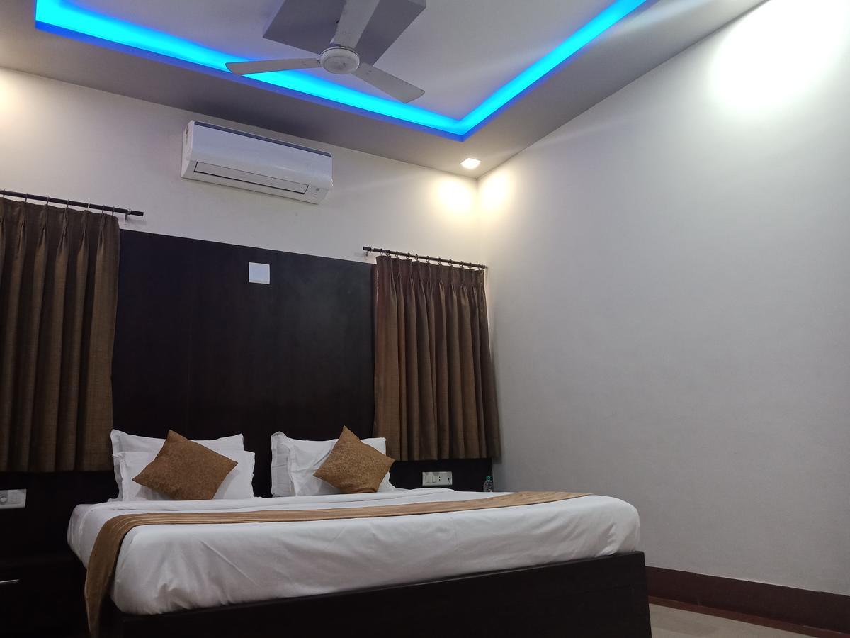 Hotel Nilay Дварка Экстерьер фото